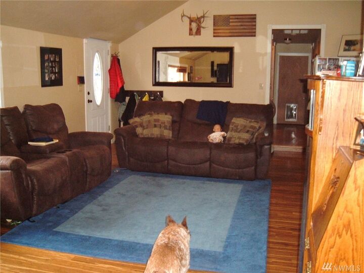 Property Photo:  305 5th Ave W  WA 98841 