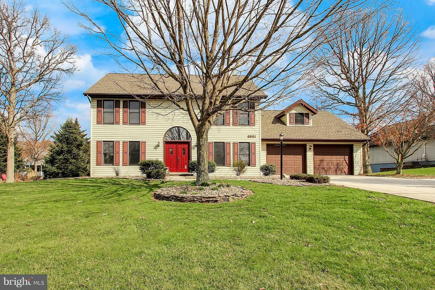 Property Photo: 6961 Fairway Drive E PA 17222