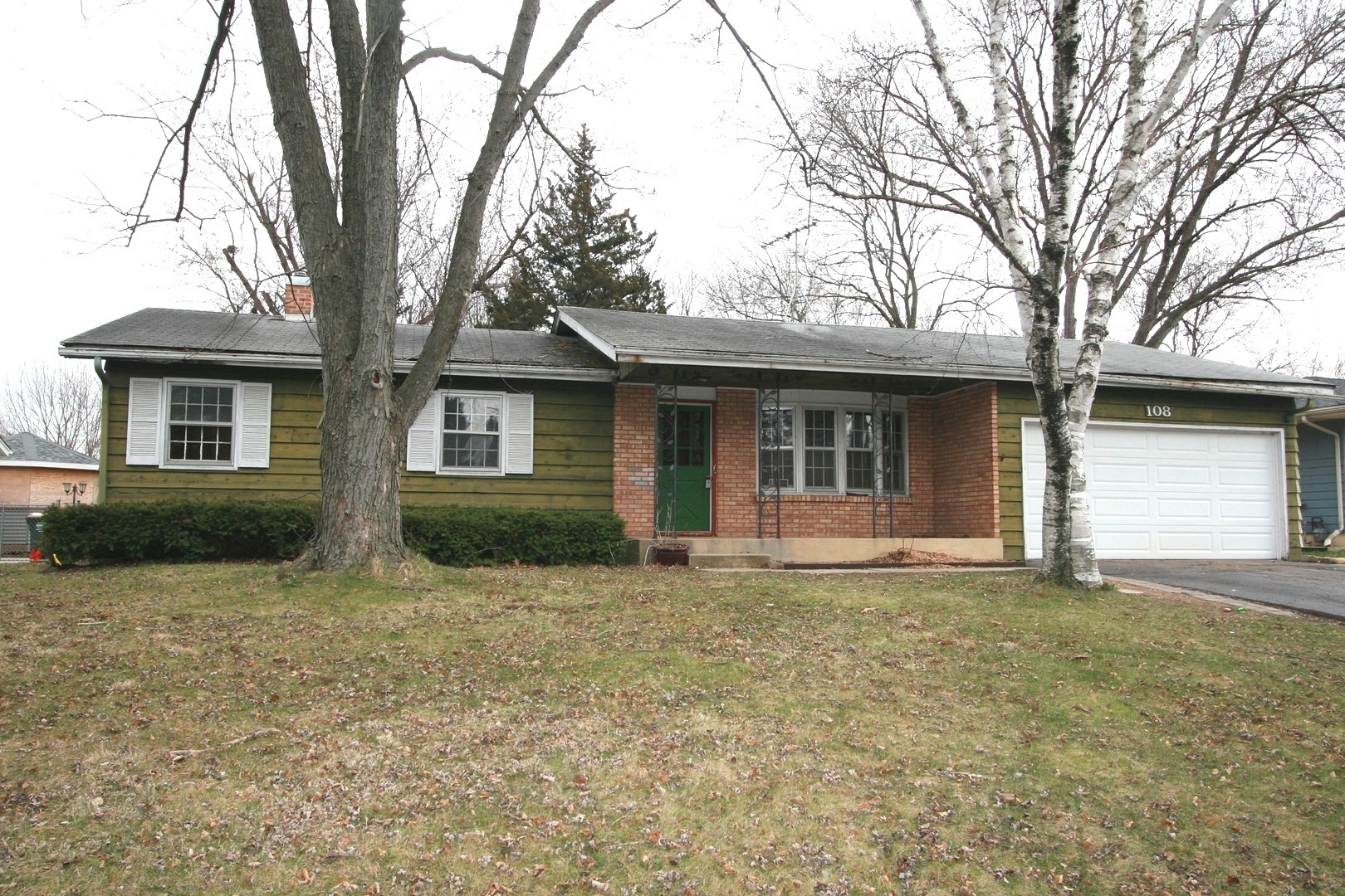 Property Photo:  108 Oaklawn Avenue  IL 60543 