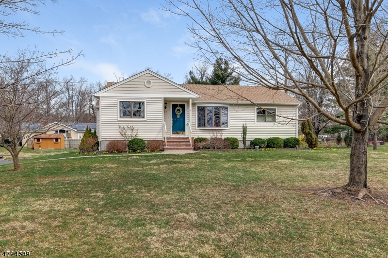 Property Photo:  10 Everitts Hill Rd  NJ 08822 