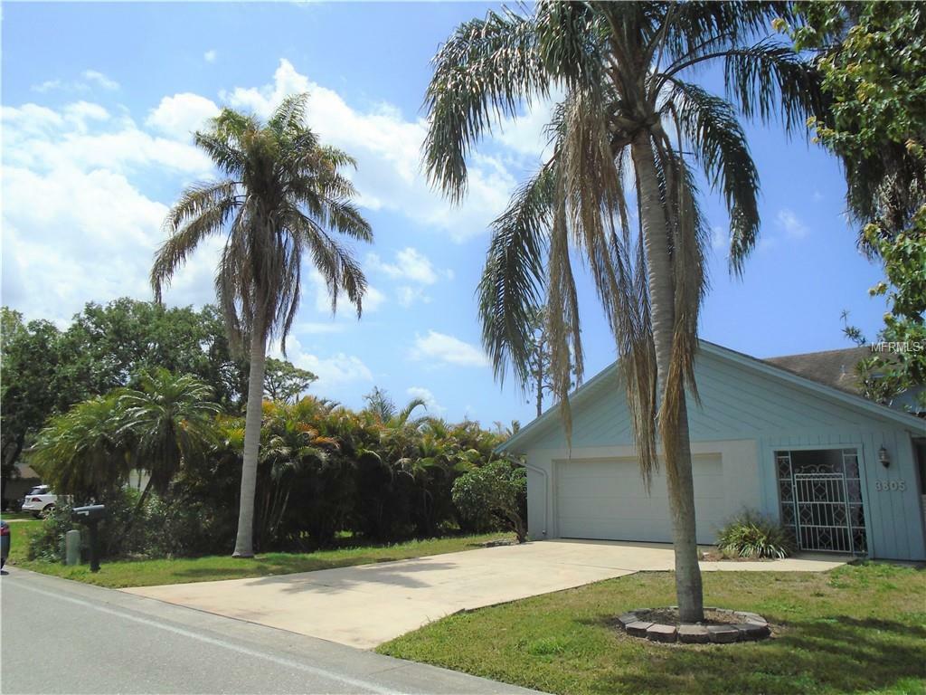 Property Photo:  3805 Avenida Madera  FL 34210 