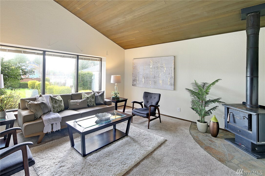 Property Photo: 4740 48th Ave SW WA 98116