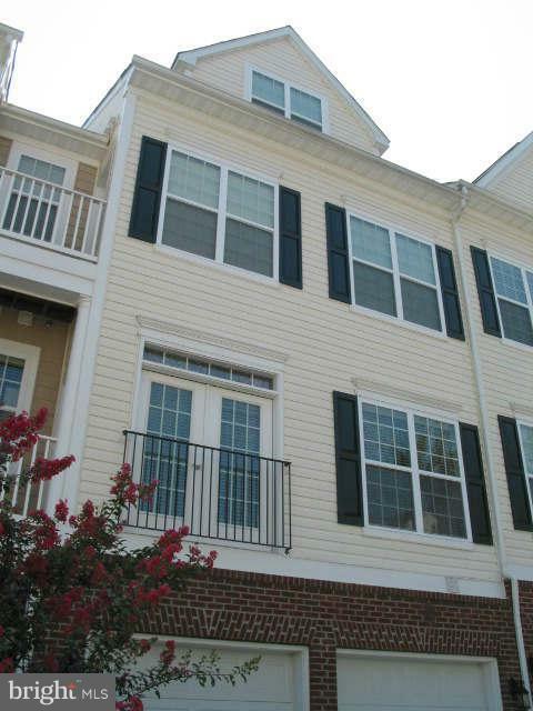 Property Photo:  13959 Hollow Wind Way 14-4A  VA 22191 