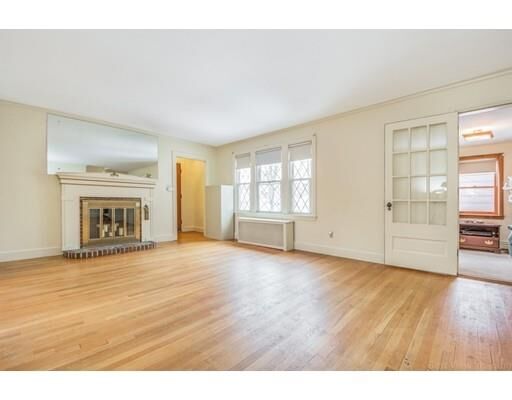 Property Photo:  30 Saint James  MA 01545 