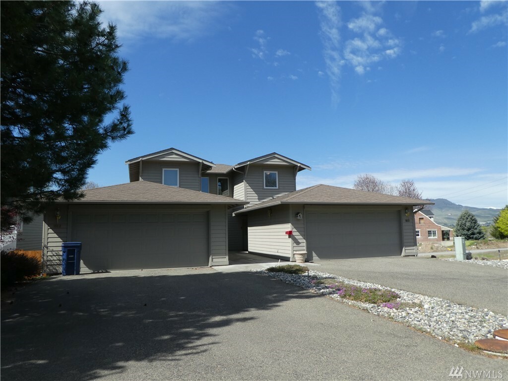 Property Photo:  1072 Corum Cir  WA 98802 