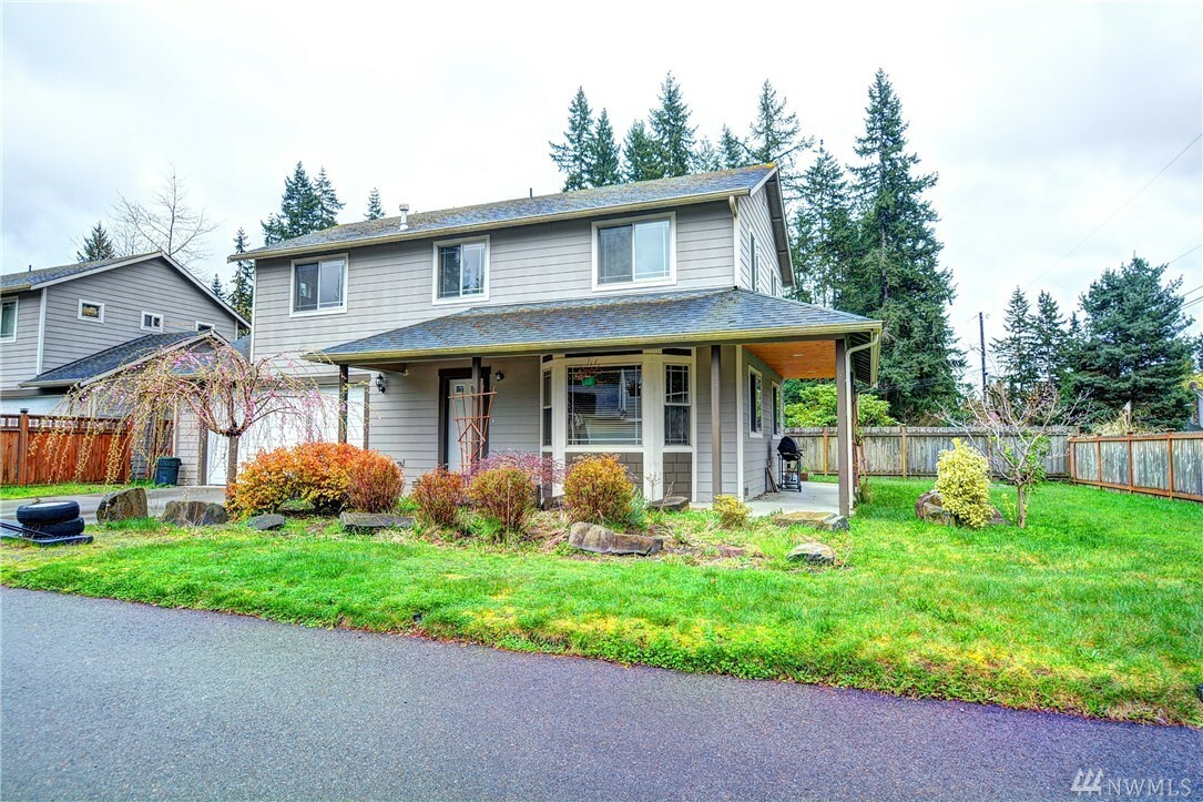 Property Photo:  10923 47th Ave NE B  WA 98271 