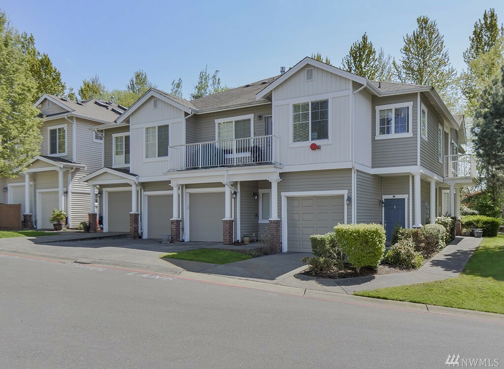 Property Photo: 4818 Davis Place S G WA 98055