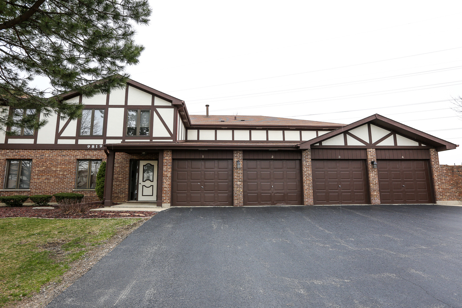 Property Photo:  9819 Mill Drive West 1B  IL 60464 