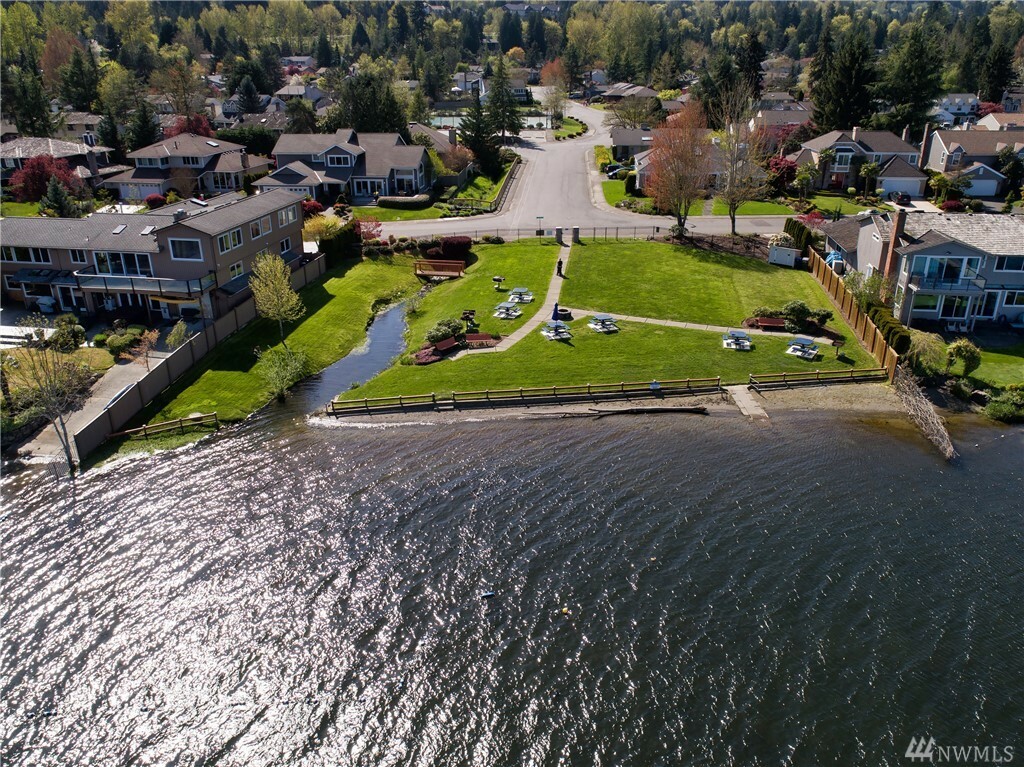 Property Photo: 4612 193rd Place SE WA 98027