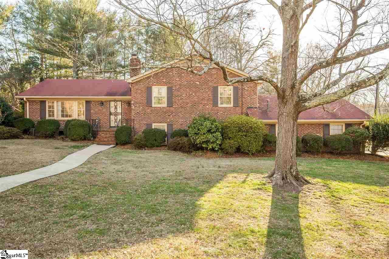 Property Photo:  17 New Castle Way  SC 29615 