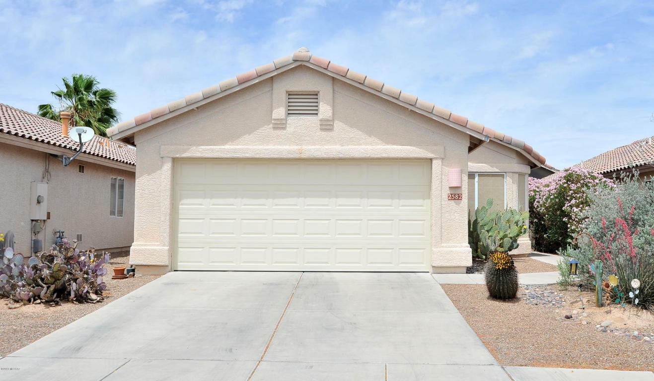 Property Photo:  2582 W Summits End Court  AZ 85742 