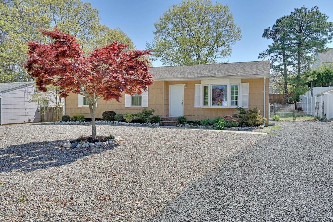 Property Photo:  537 Nautilus Drive  NJ 08050 