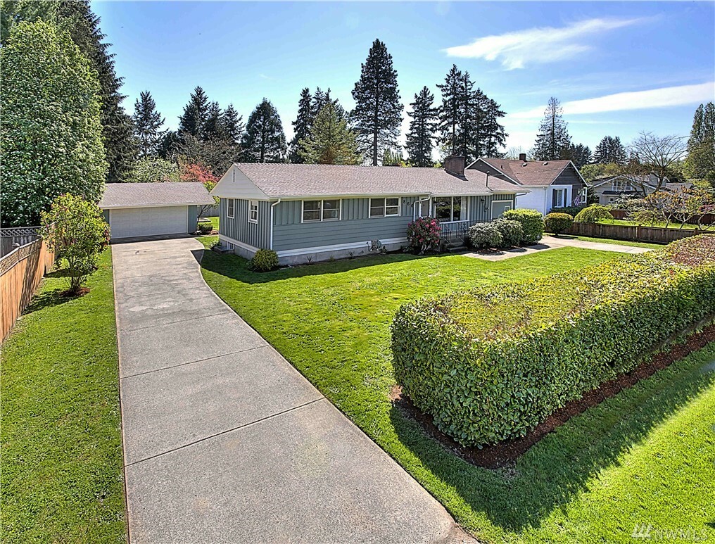 Property Photo:  866 S 86th St  WA 98444 