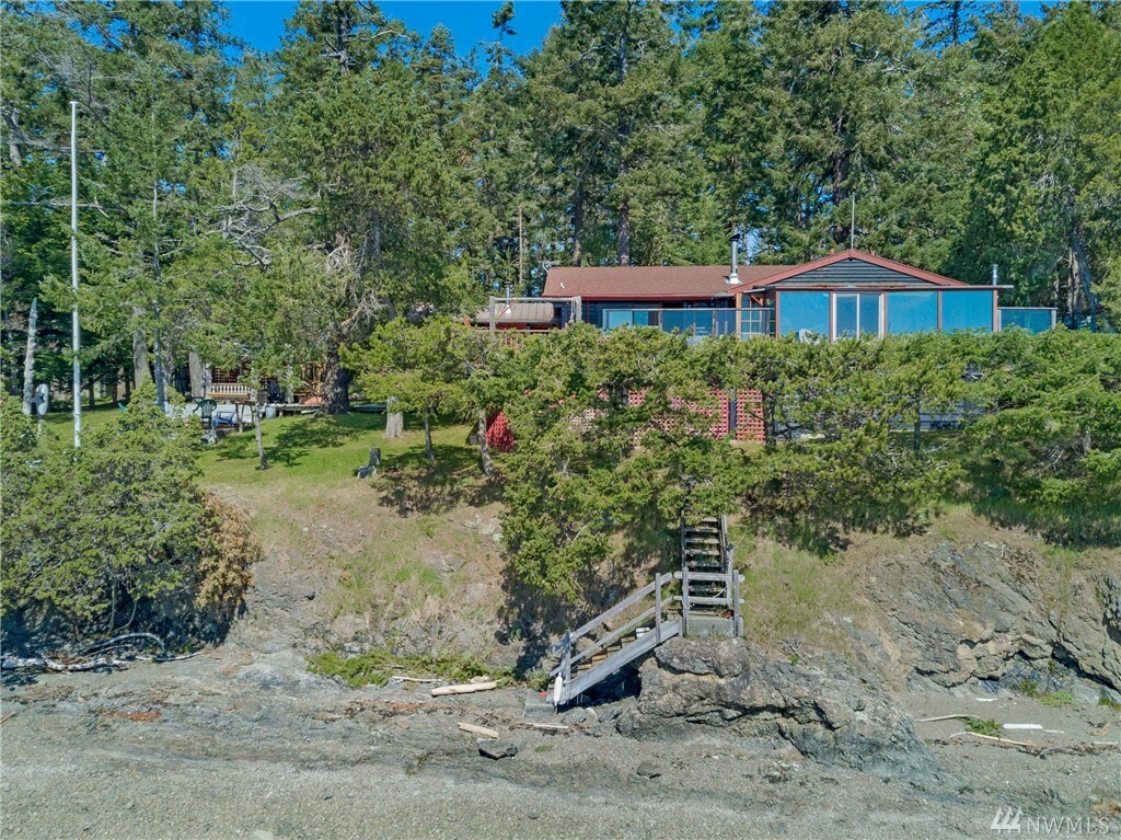 Property Photo:  13 Pearl Island Rd  WA 98250 