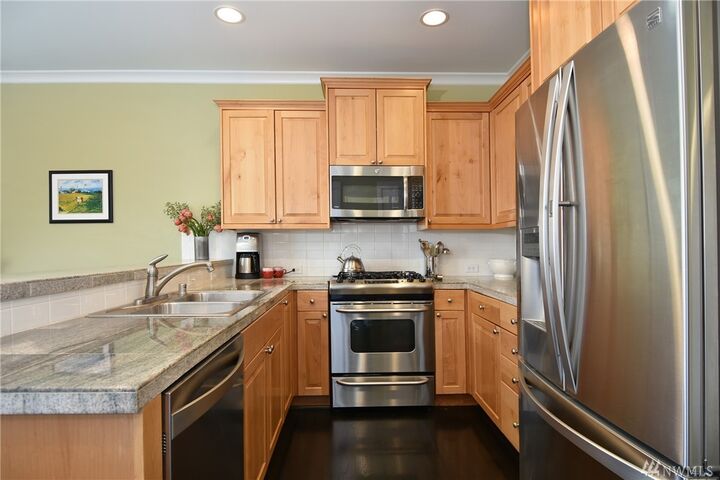 Property Photo: 2828 S Adams St WA 98108