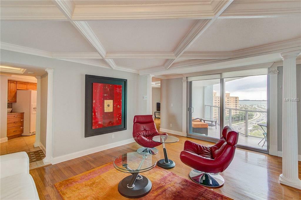 Property Photo: 1111 N Gulfstream Avenue 11E FL 34236