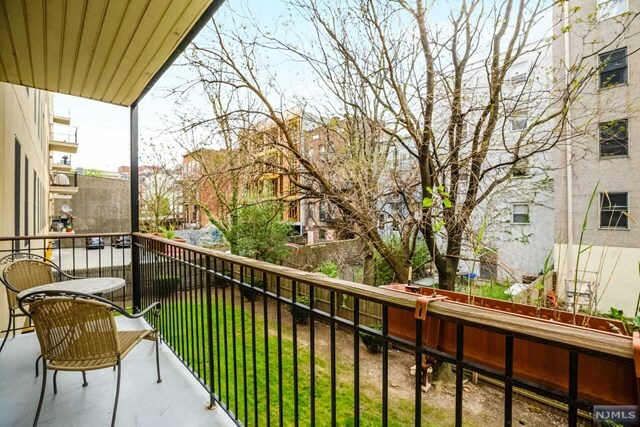 Property Photo:  84 Jefferson Street 2B  NJ 07030 