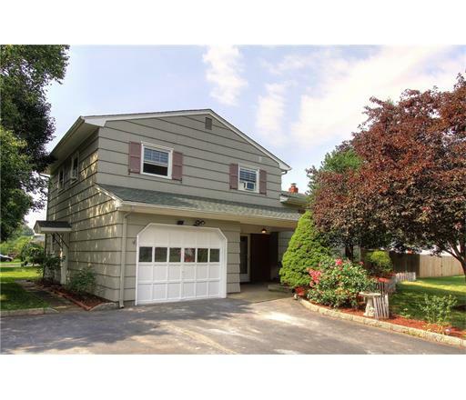 Property Photo:  3 Ballo Place  NJ 08820 