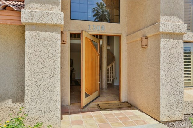 Property Photo: 1308 W Fern Avenue CA 92373