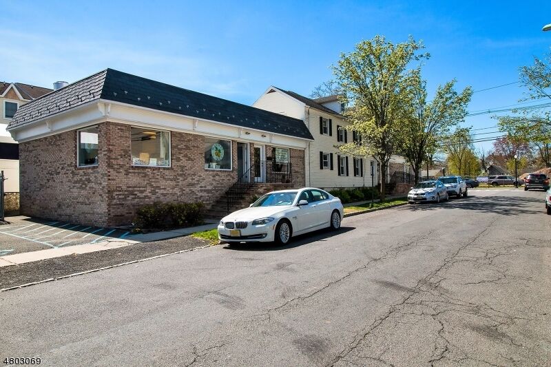 Property Photo:  116 Sussex St  NJ 07090 