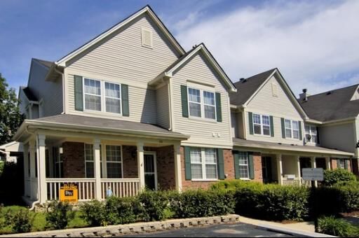 Property Photo:  610 Moreland Avenue 610  IL 60101 