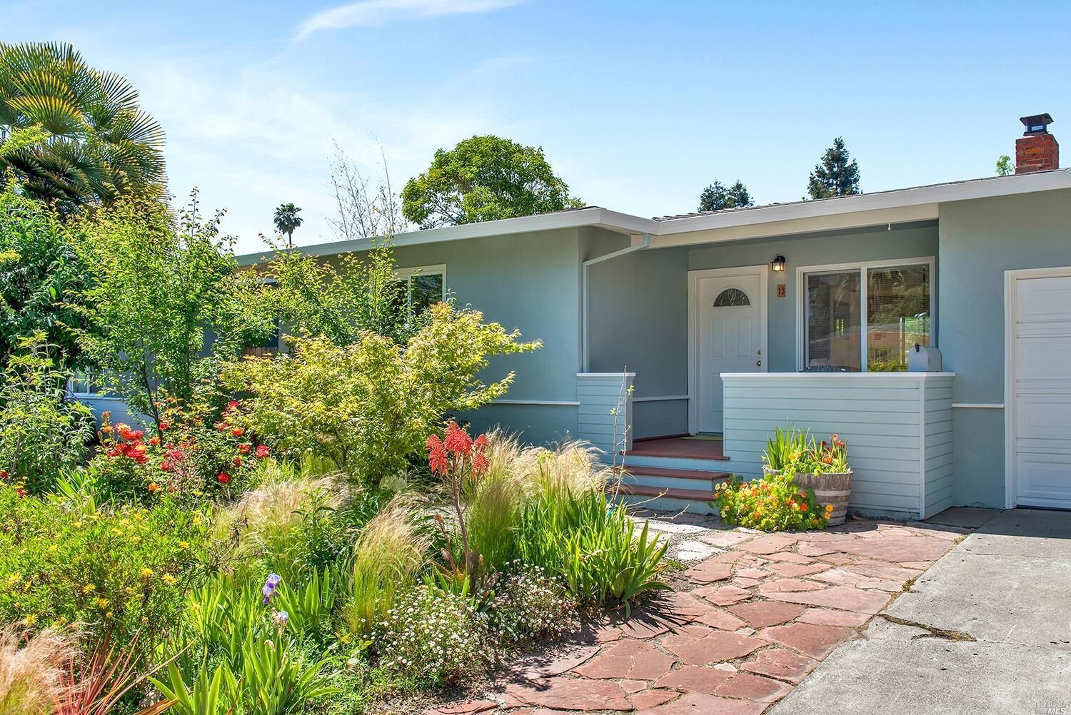 Property Photo:  13 Huntington Way  CA 94952 