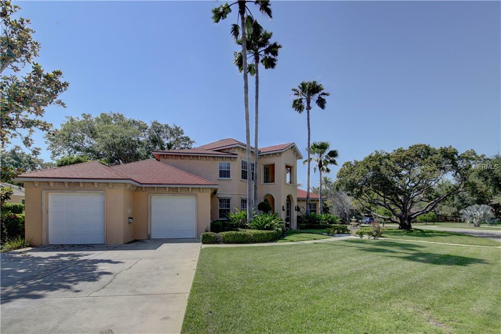 Property Photo: 205 Garden Circle FL 33756