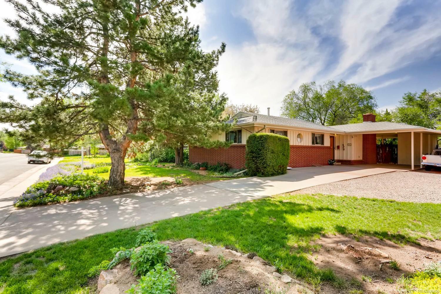 Property Photo: 762 West Caley Avenue CO 80120