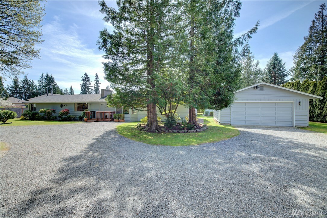 Property Photo:  10 146th St SW  WA 98087 