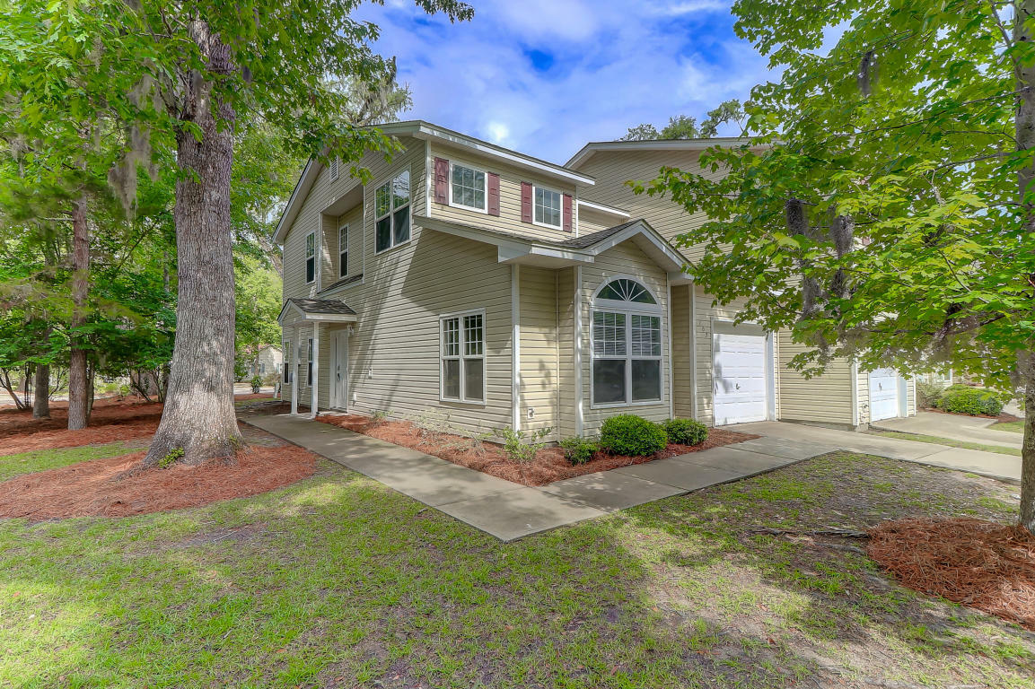 Property Photo:  107 Angel Oaks Court  SC 29456 