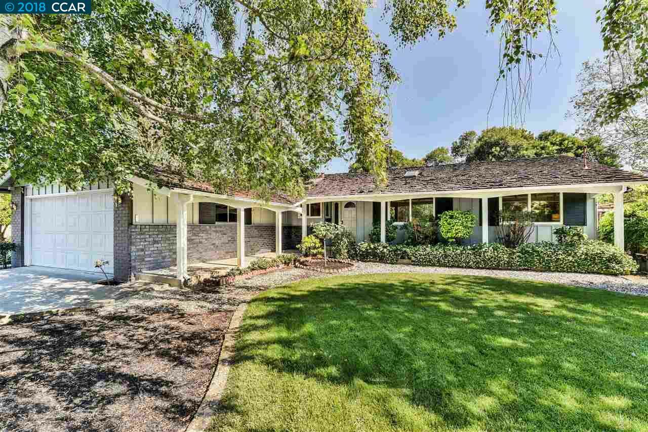 Property Photo: 310 Candleberry Rd CA 94598
