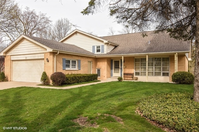 Property Photo: 31 Regency Drive East IL 60004