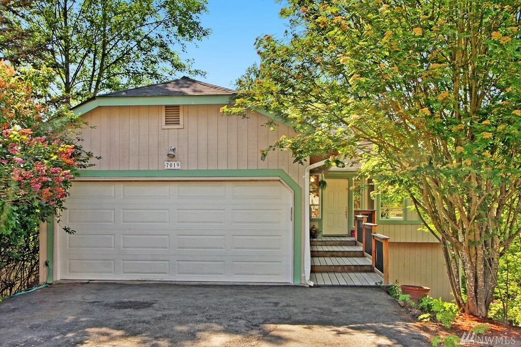 Property Photo: 7019 14th Ave SW WA 98106