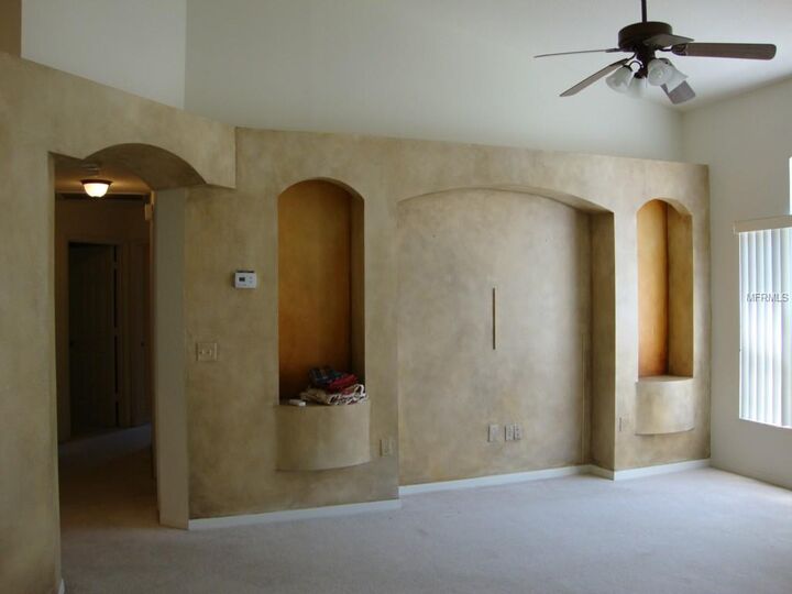 Property Photo: 2705 Brookville Drive FL 33596