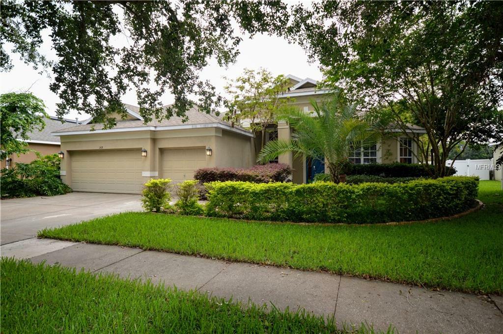 Property Photo:  2618 Bonterra Boulevard  FL 33594 