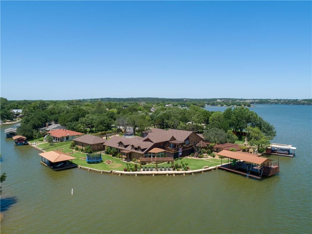 Property Photo:  4118 Apache Trail Court  TX 76048 