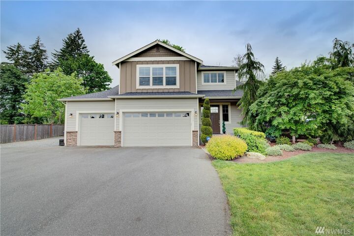 Property Photo: 13806 3rd St SE WA 98290