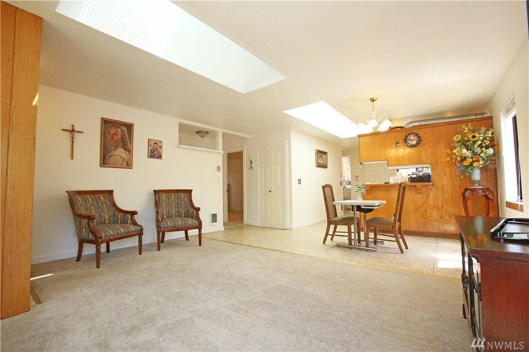 Property Photo:  114 Olympic Ave  WA 98312 