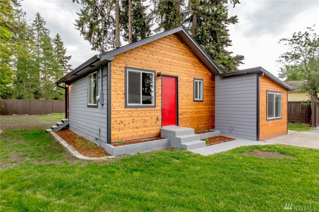 16913  6th Avenue E  Spanaway WA 98387 photo