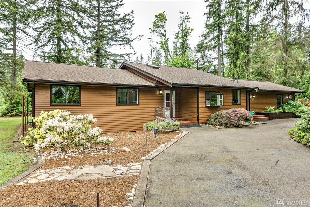 Property Photo:  18218 Snohomish Ave  WA 98296 