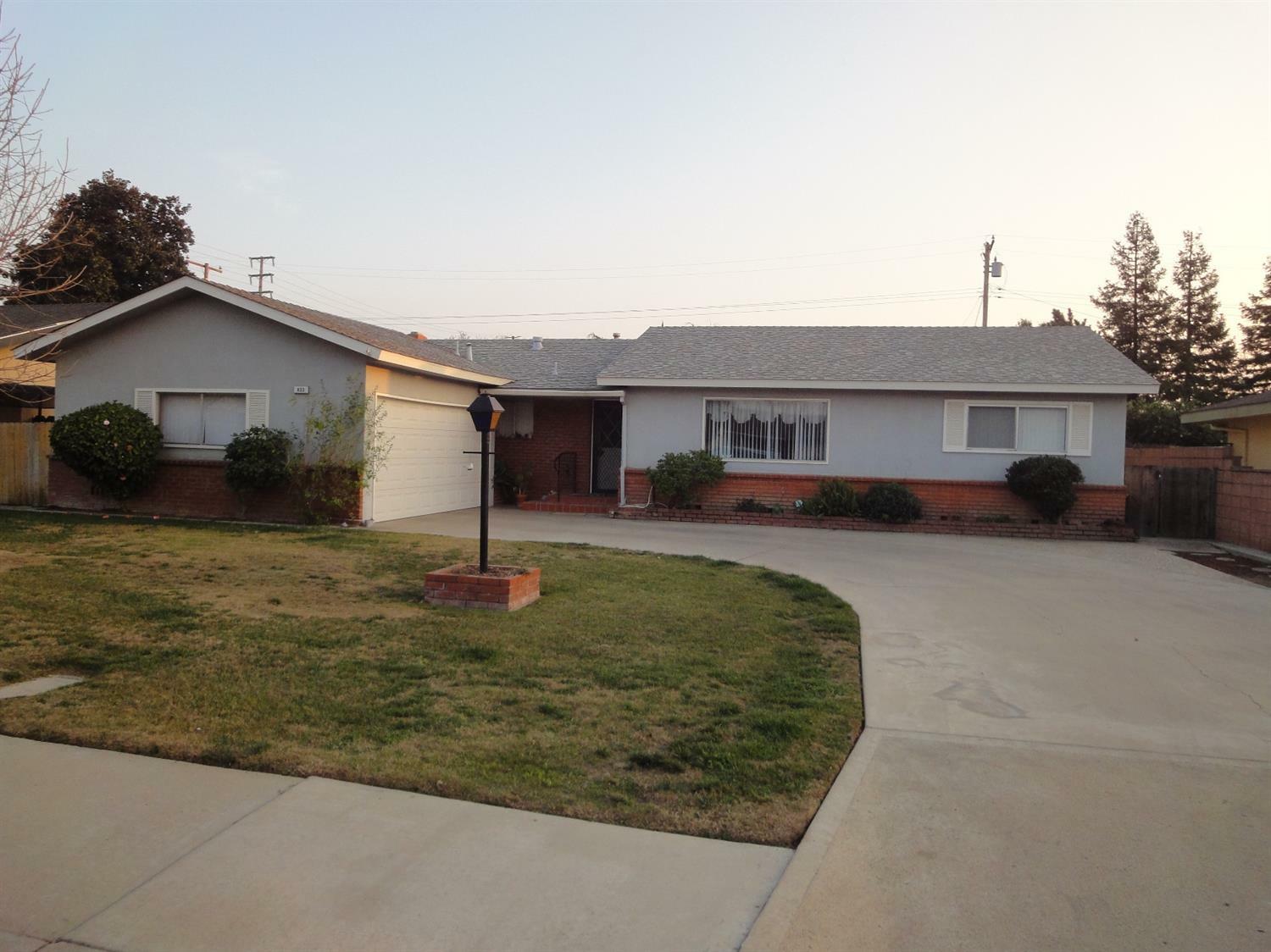 833 W Kanai Avenue  Porterville CA 93257 photo