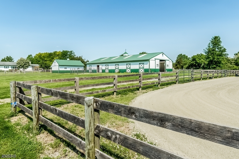 Property Photo:  6 Lazy Brook Road  NJ 08822 