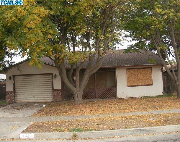 762 E Ventura Avenue 1/2  Tulare CA 93274 photo