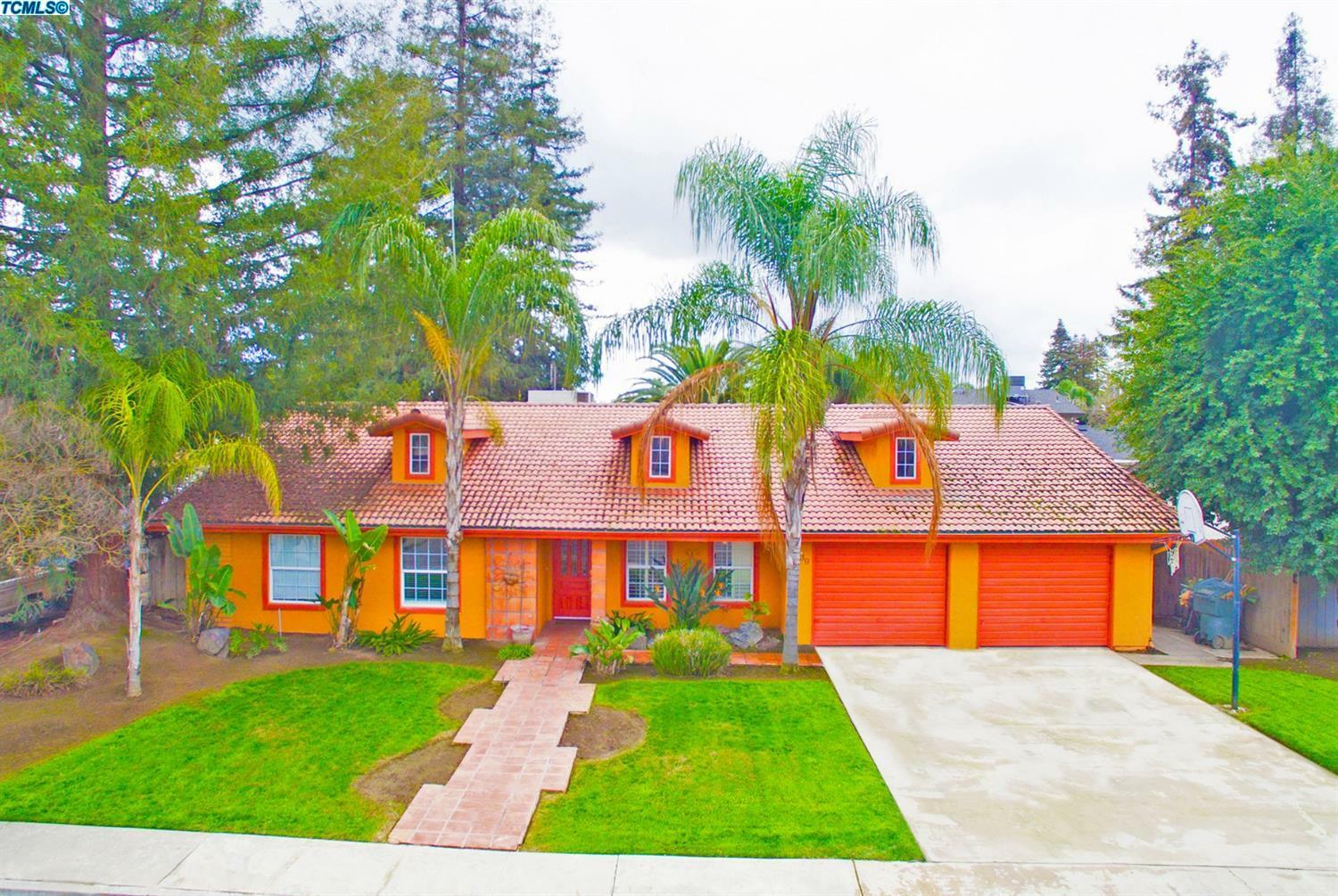 Property Photo:  1039 W Monte Vista Avenue  CA 93277 