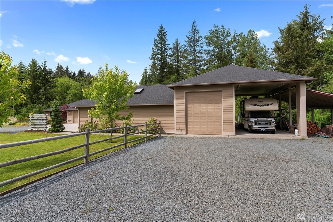 Property Photo: 48520 148th Ave E WA 98328