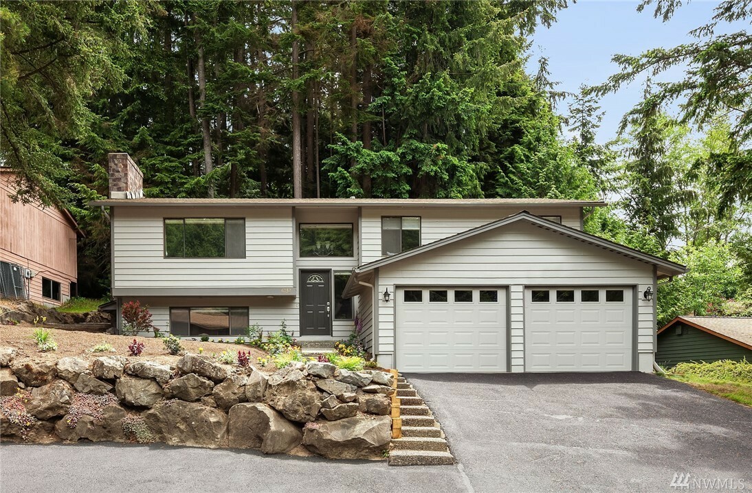 Property Photo:  6032 145th St SW  WA 98026 