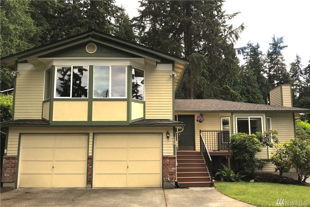 Property Photo:  237 N 172nd Place  WA 98133 