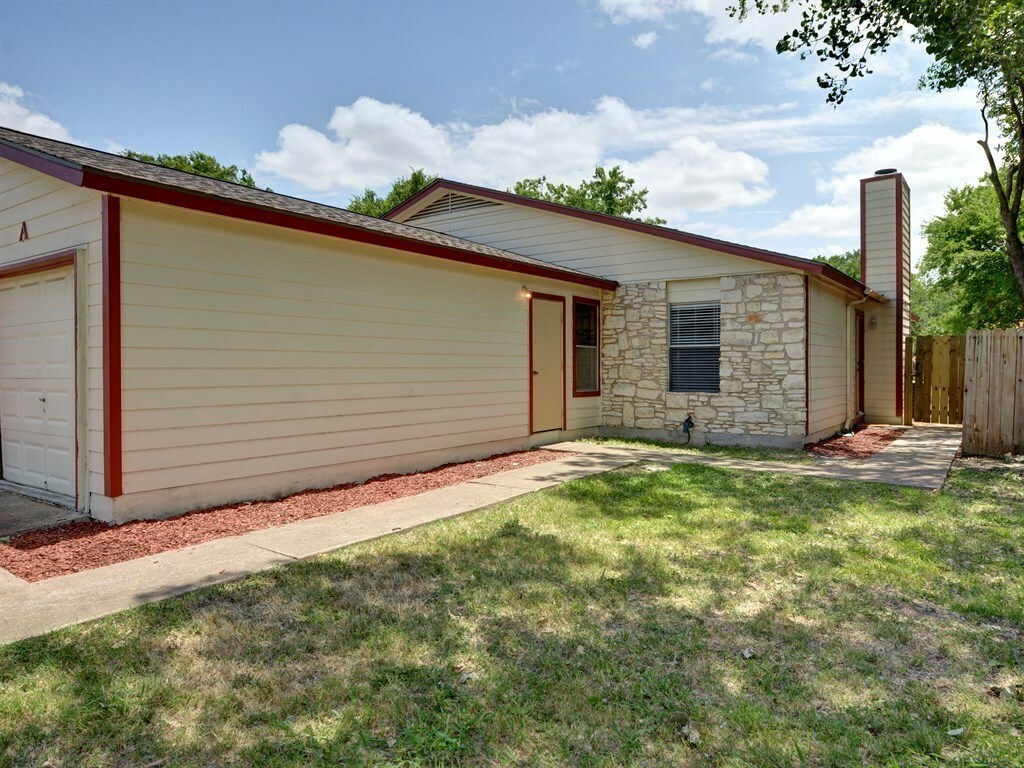 Property Photo:  8905 Pineridge Drive A  TX 78729 