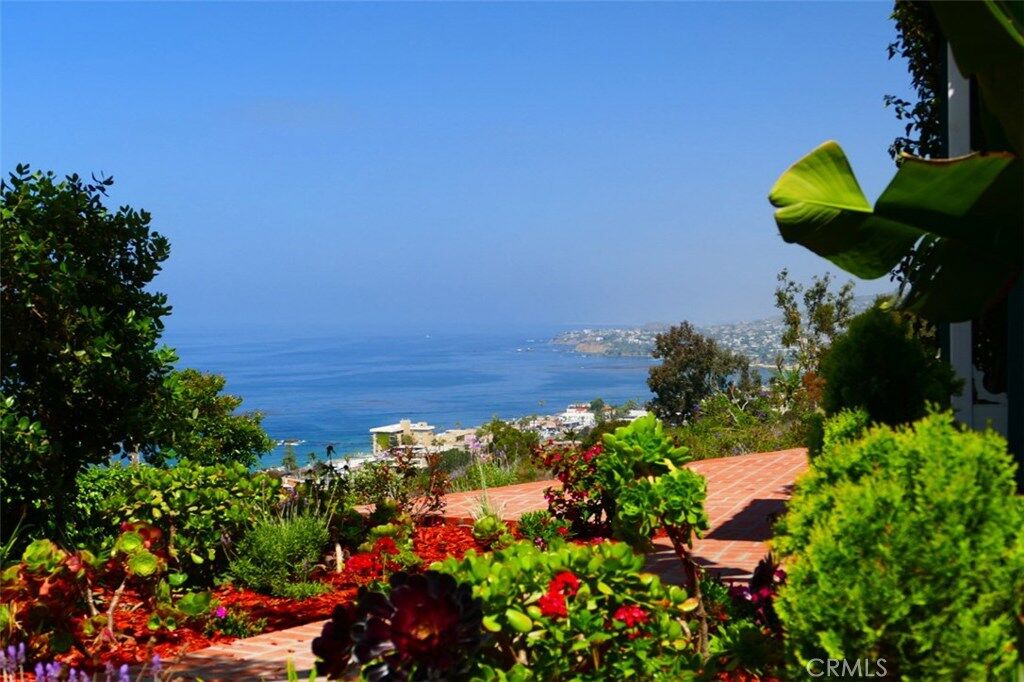 Property Photo:  2360 San Clemente Street  CA 92651 