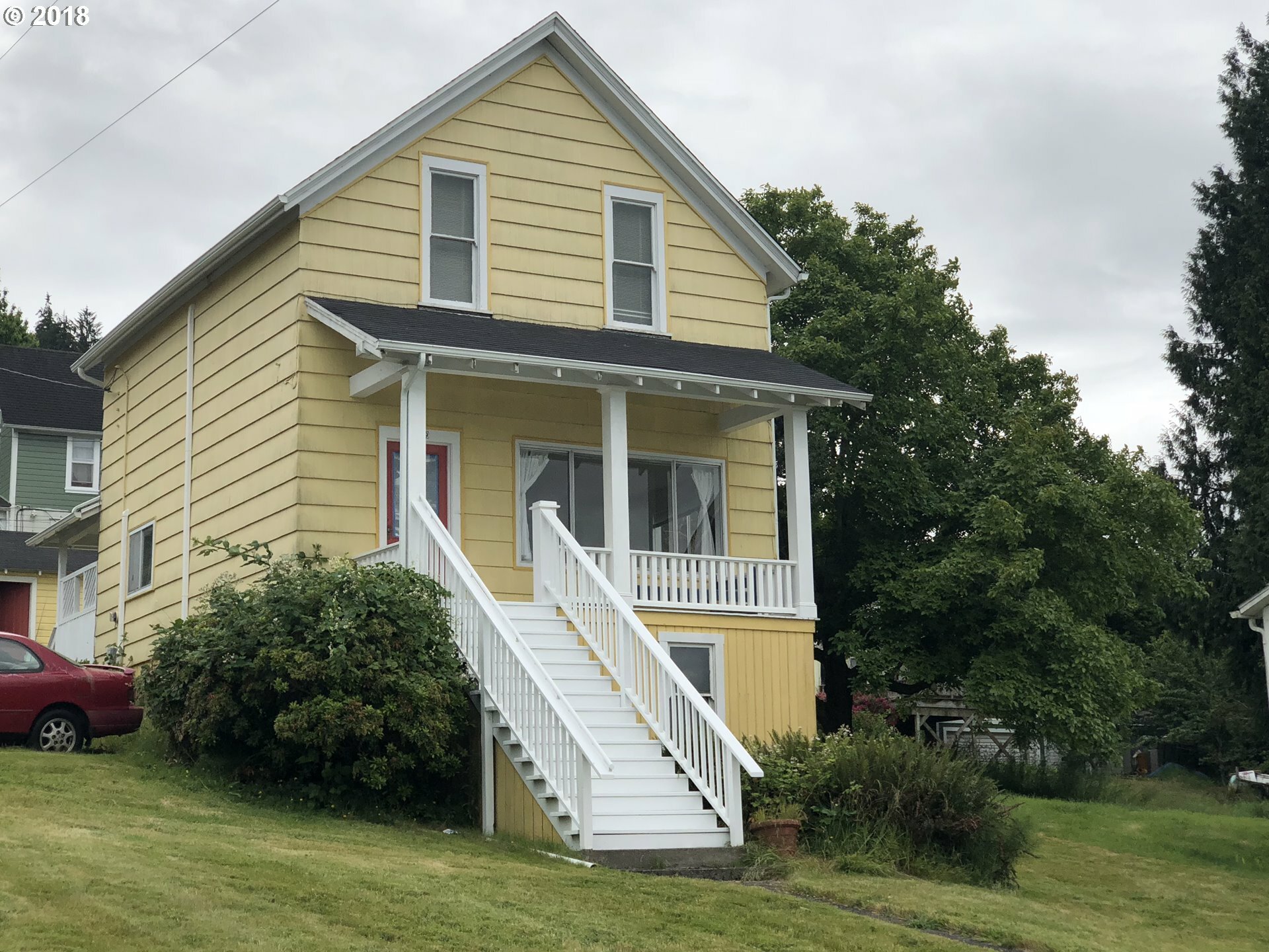 Property Photo: 3399 Franklin Ave OR 97103